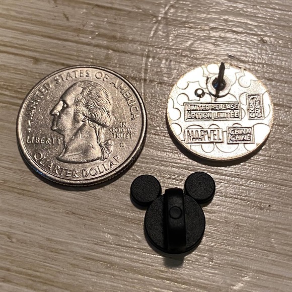 Disney parks Marvel Avenger Black Panther Glitter Enamel Pin limited edition - Picture 3 of 4